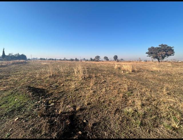 5,426M² VACANT LAND FOR SALE IN ROODS GARDENS